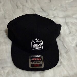 Otto Black Snapback Hat OS.